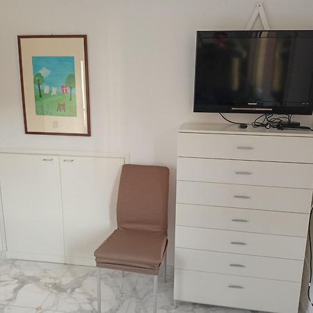 Appartamento 50 Mt Mare Con Parcheggio Riservato Riva Ligure Buitenkant foto