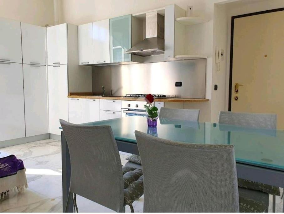 Appartamento 50 Mt Mare Con Parcheggio Riservato Riva Ligure Buitenkant foto